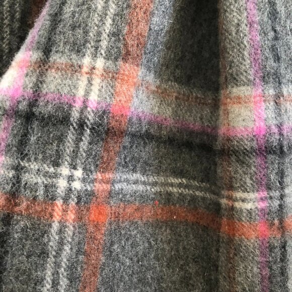 LOUISA  PERINI 100% Cashmere Plaid Scarf - Picture 3 of 4